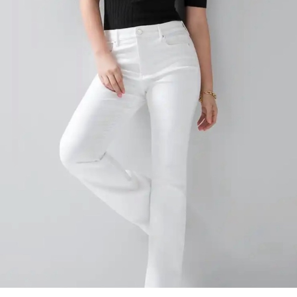 50%offw❤️ WHBM Wide Leg White Jeans 134